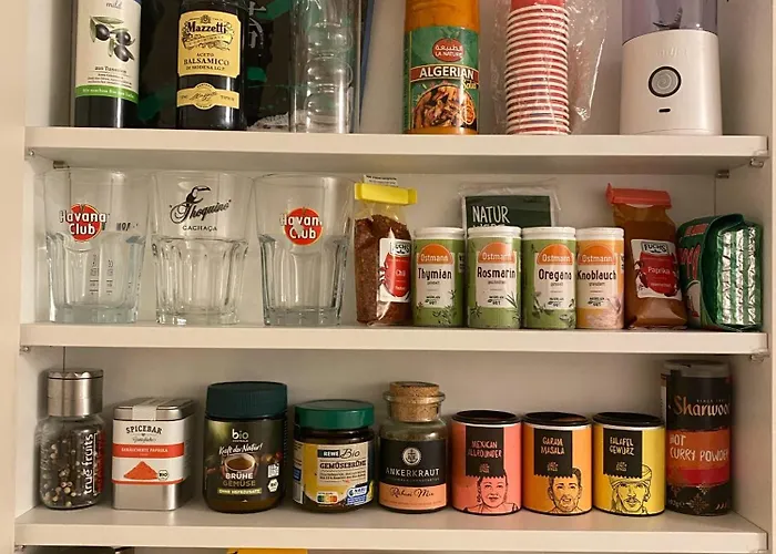 Privat bolig Shared In Former Hotel, Near Train Station, Fully Equipped Kitchen With Washer-dryer *