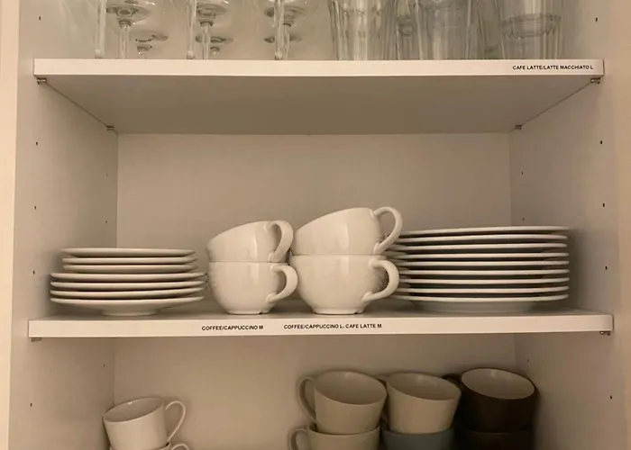 Shared In Former Hotel, Near Train Station, Fully Equipped Kitchen With Washer-dryer *